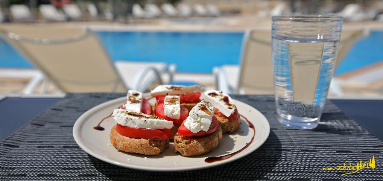 Aparthotel Oasis By The Sea Chiliadou  Esterno foto