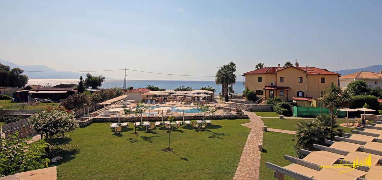Aparthotel Oasis By The Sea Chiliadou  Esterno foto