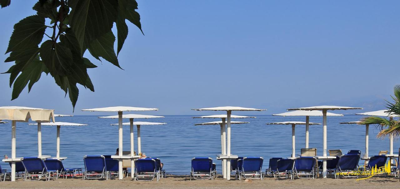 Aparthotel Oasis By The Sea Chiliadou  Esterno foto