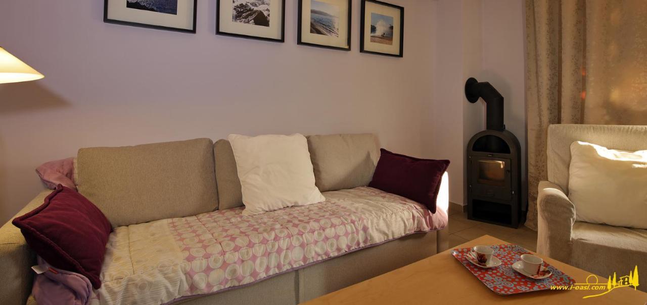 Aparthotel Oasis By The Sea Chiliadou  Esterno foto