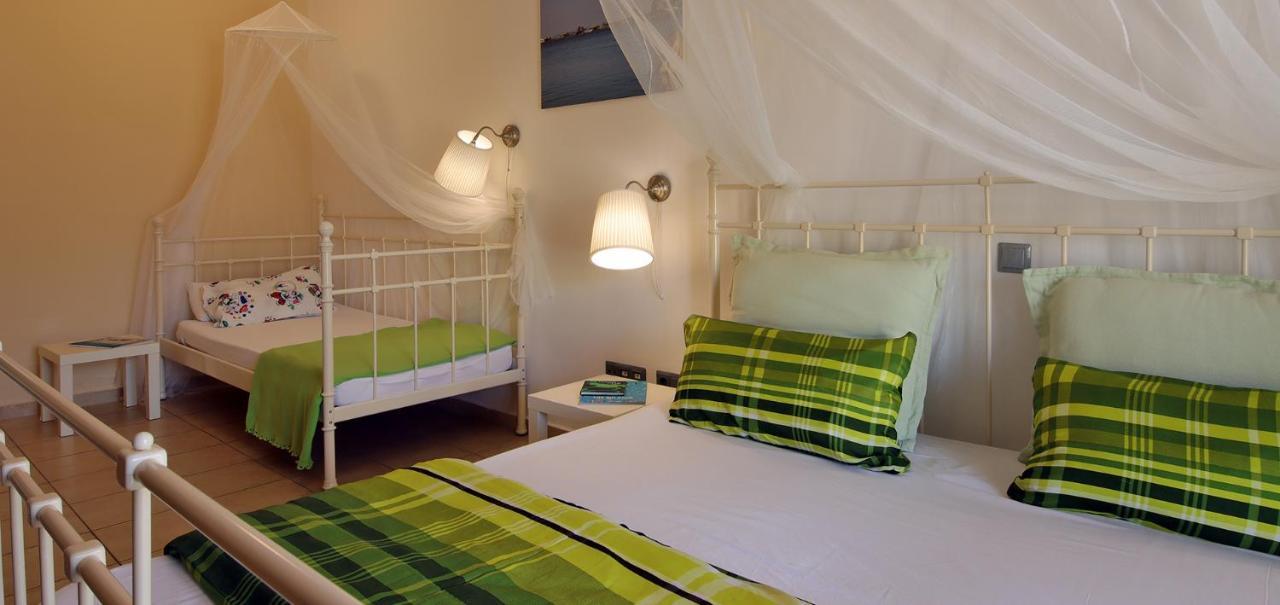 Aparthotel Oasis By The Sea Chiliadou  Esterno foto