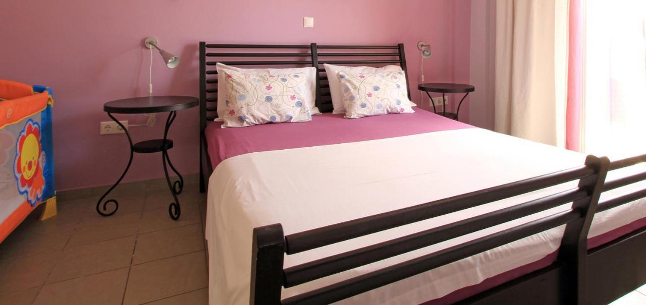 Aparthotel Oasis By The Sea Chiliadou  Esterno foto