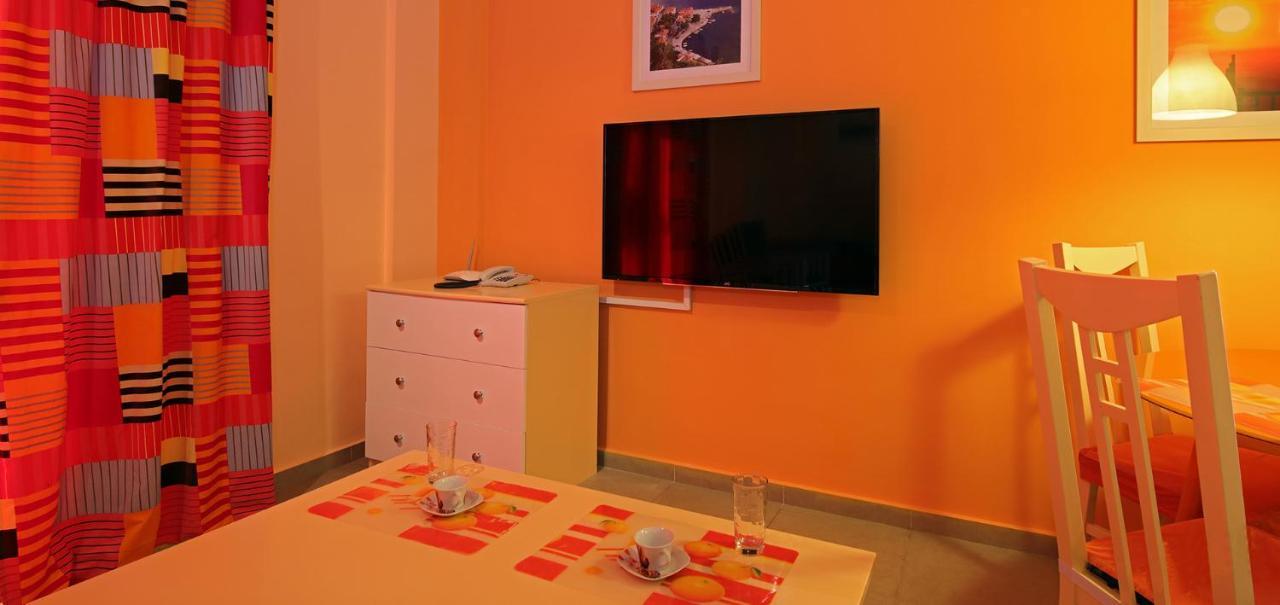 Aparthotel Oasis By The Sea Chiliadou  Esterno foto