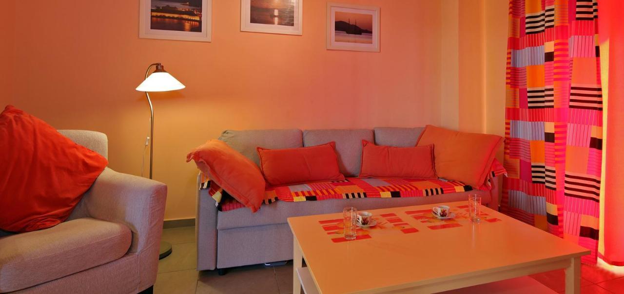 Aparthotel Oasis By The Sea Chiliadou  Esterno foto