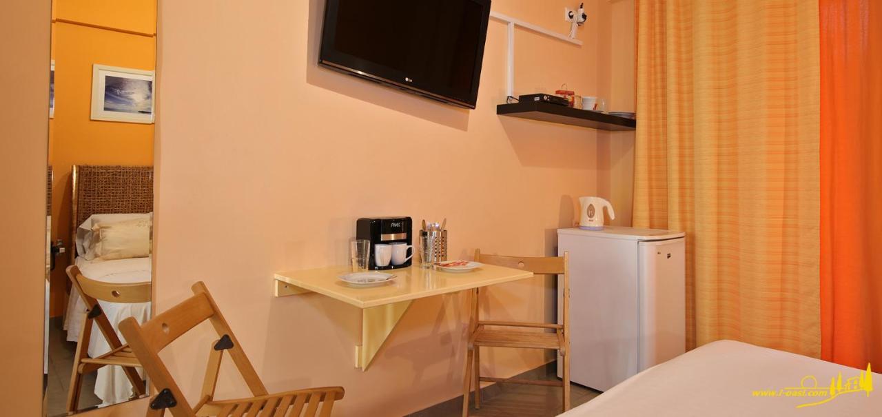 Aparthotel Oasis By The Sea Chiliadou  Esterno foto