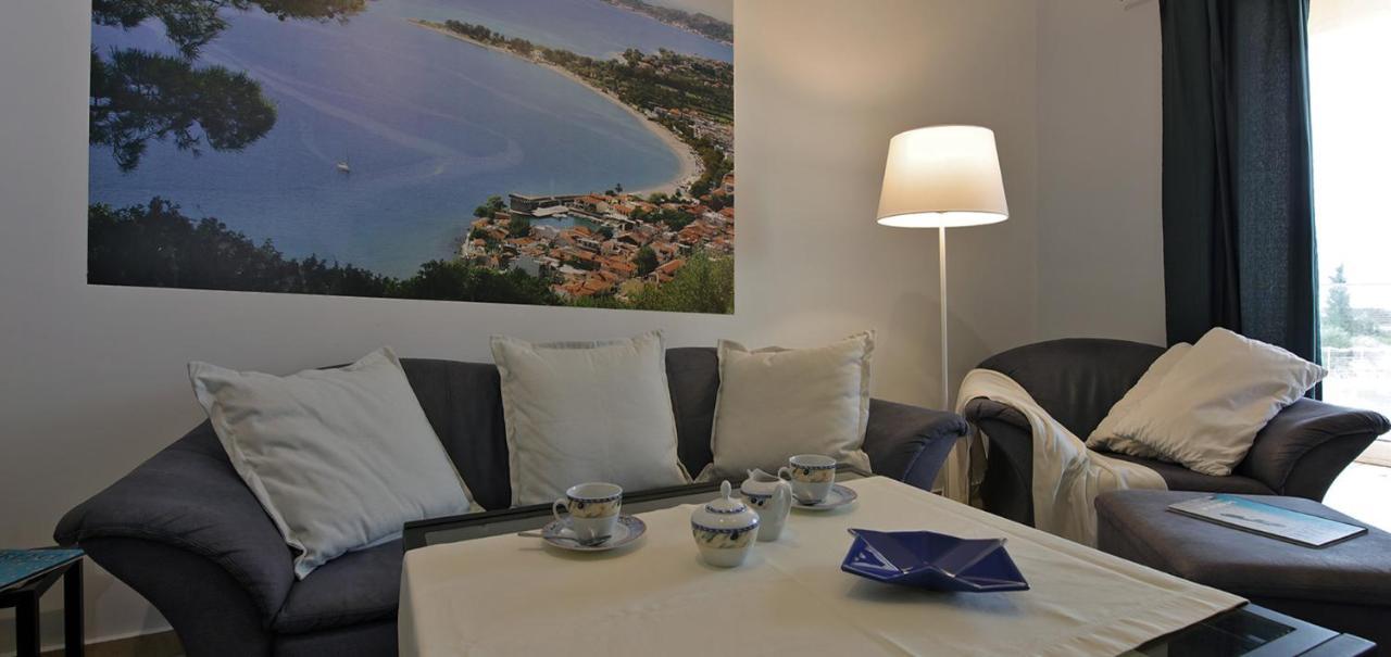 Aparthotel Oasis By The Sea Chiliadou  Esterno foto
