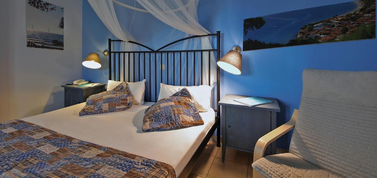 Aparthotel Oasis By The Sea Chiliadou  Esterno foto